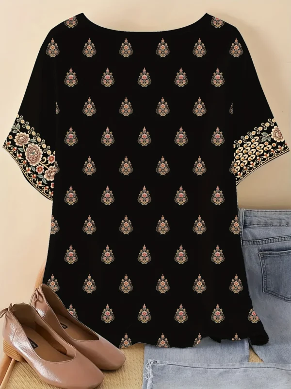 Bold Multicolor Casual Tee for Everyday Wear - Image 2