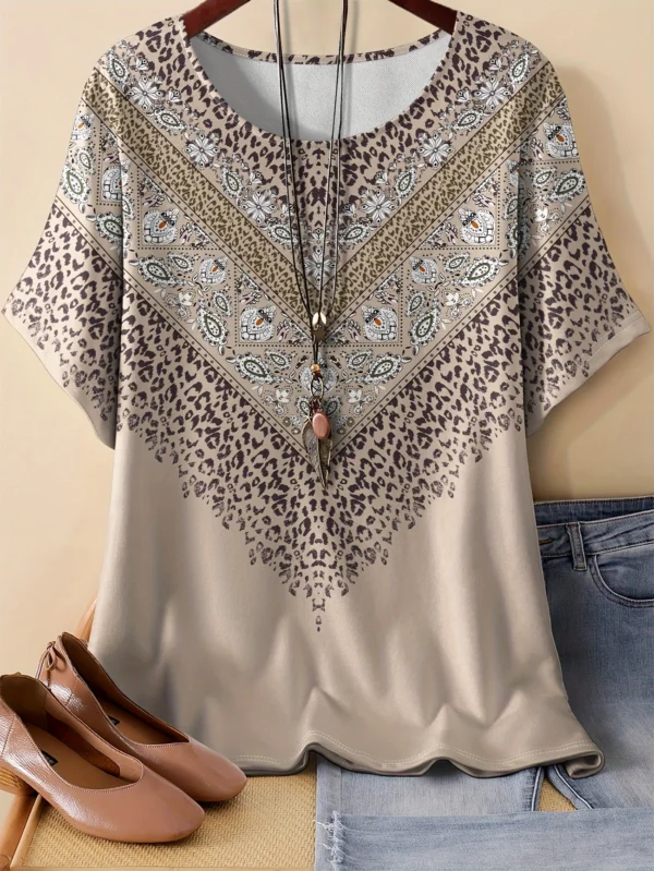 Bold Multicolor Casual Tee for Everyday Wear