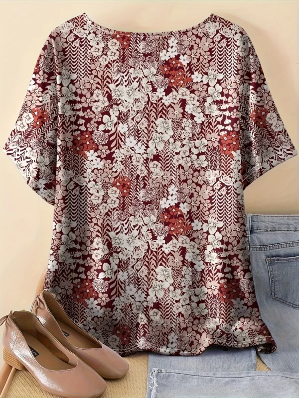 Bold Multicolor Casual Tee for Everyday Wear - Image 2