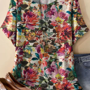 Bold Multicolor Casual Tee for Everyday Wear