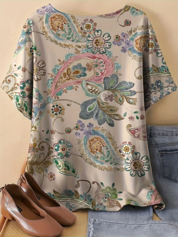 Bold Multicolor Casual Tee for Everyday Wear - Image 2