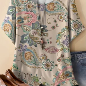Bold Multicolor Casual Tee for Everyday Wear