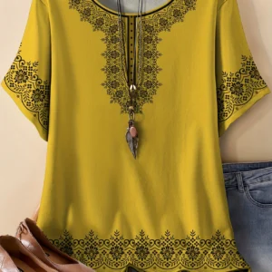 Bold Multicolor Casual Tee for Everyday Wear