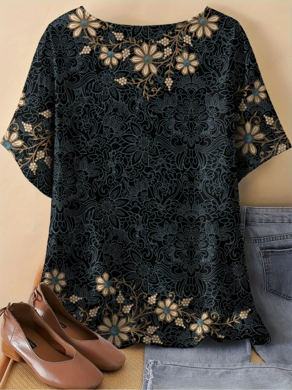 Bold Multicolor Casual Tee for Everyday Wear - Image 2
