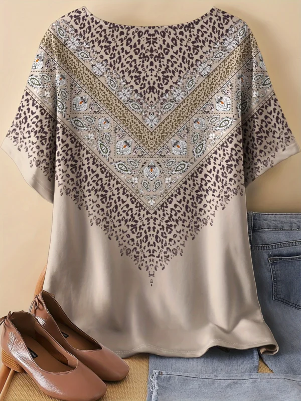 Bold Multicolor Casual Tee for Everyday Wear - Image 2