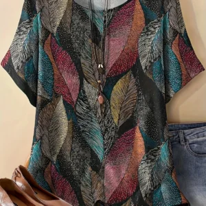 Bold Multicolor Casual Tee for Everyday Wear